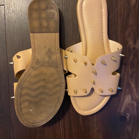 Sandals - Picture 2 of 2